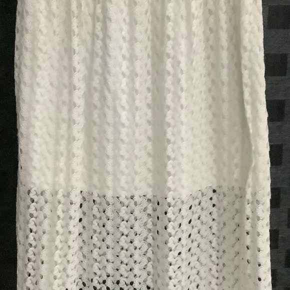 No Boundaries crochet low/ high skirt. Junior size 11-13 - Picture 5 of 5